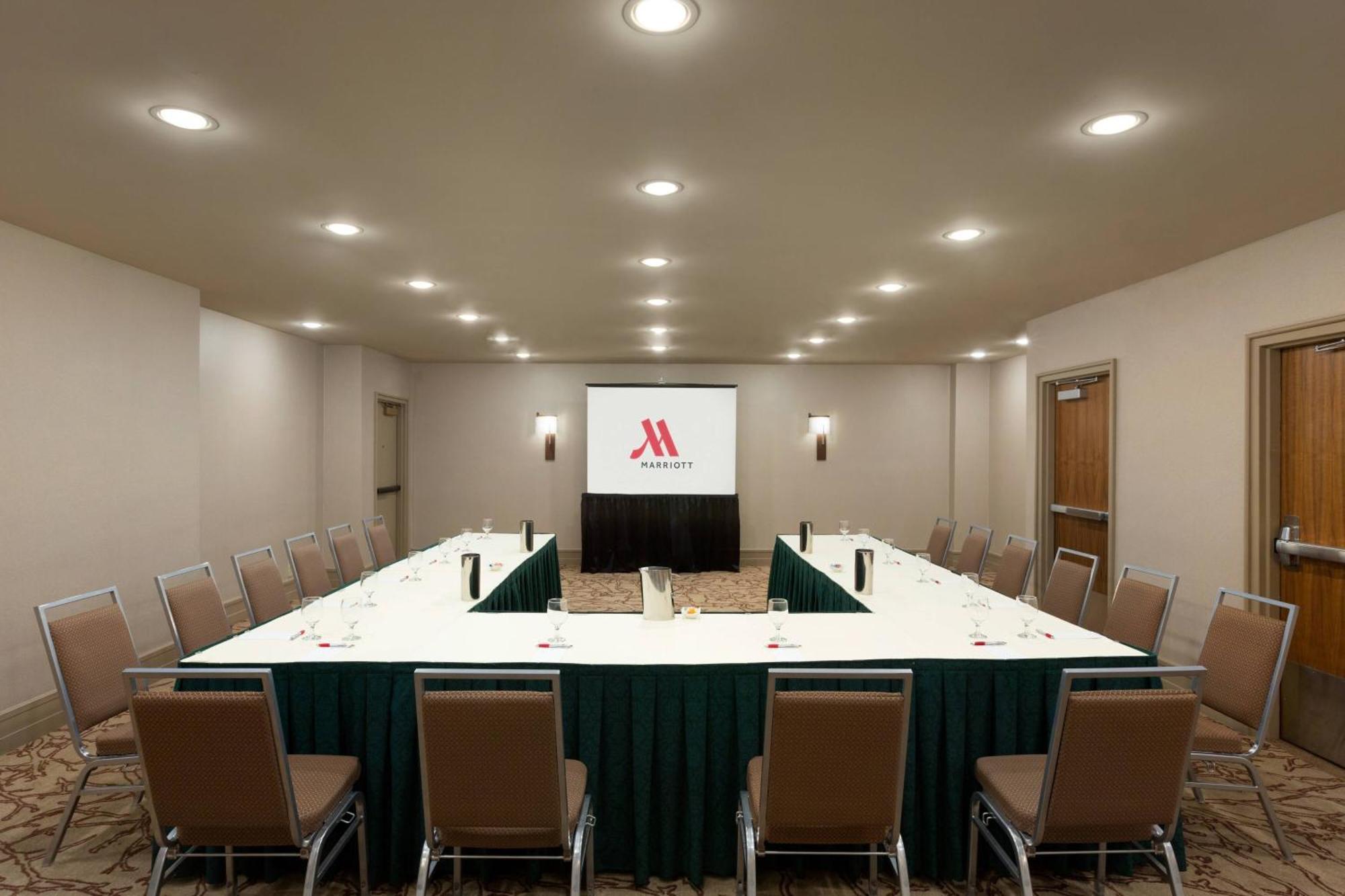 Marriott Hotel 3*
